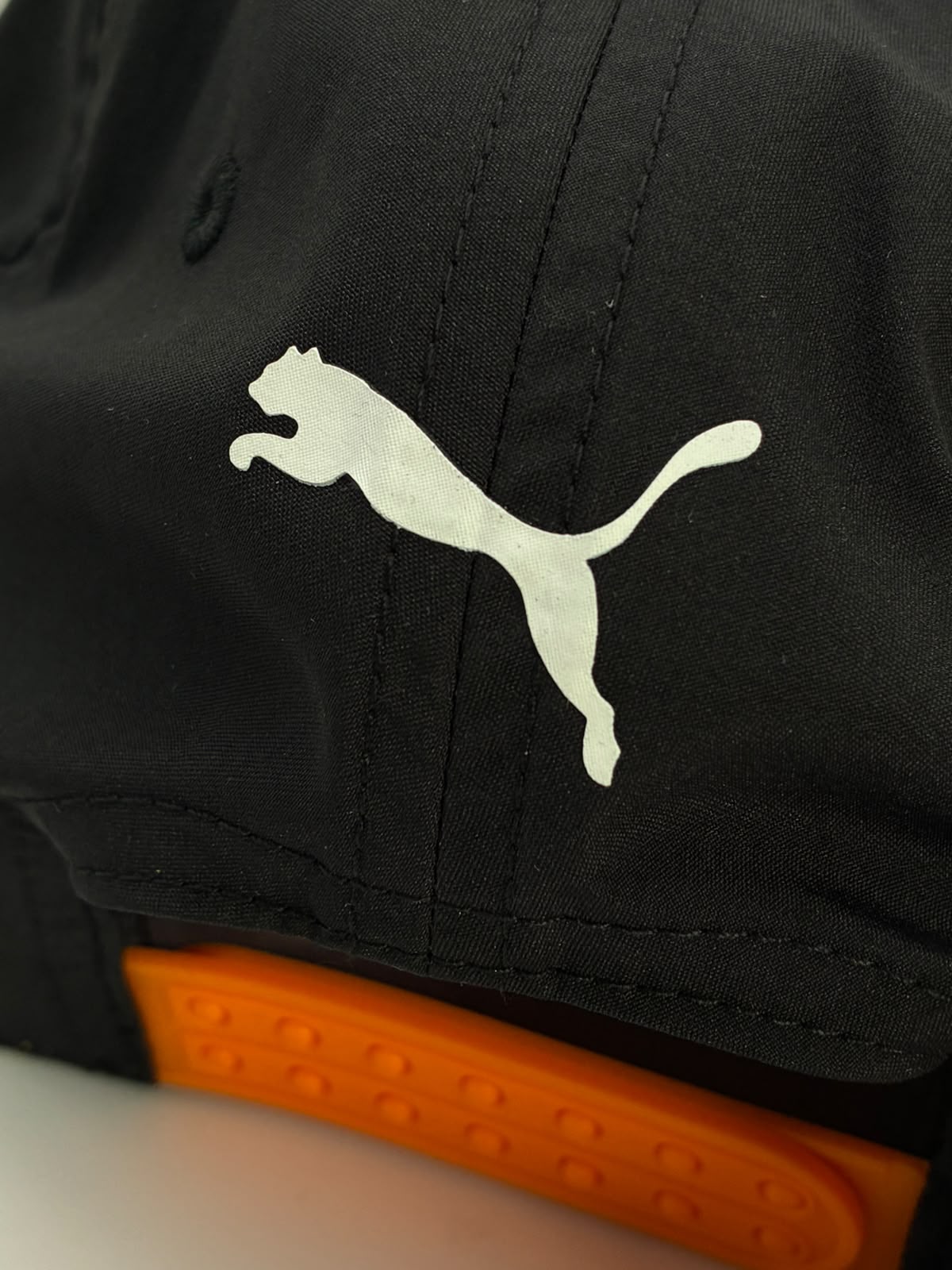 Gorra Oficial McLaren Puma Negra 2026