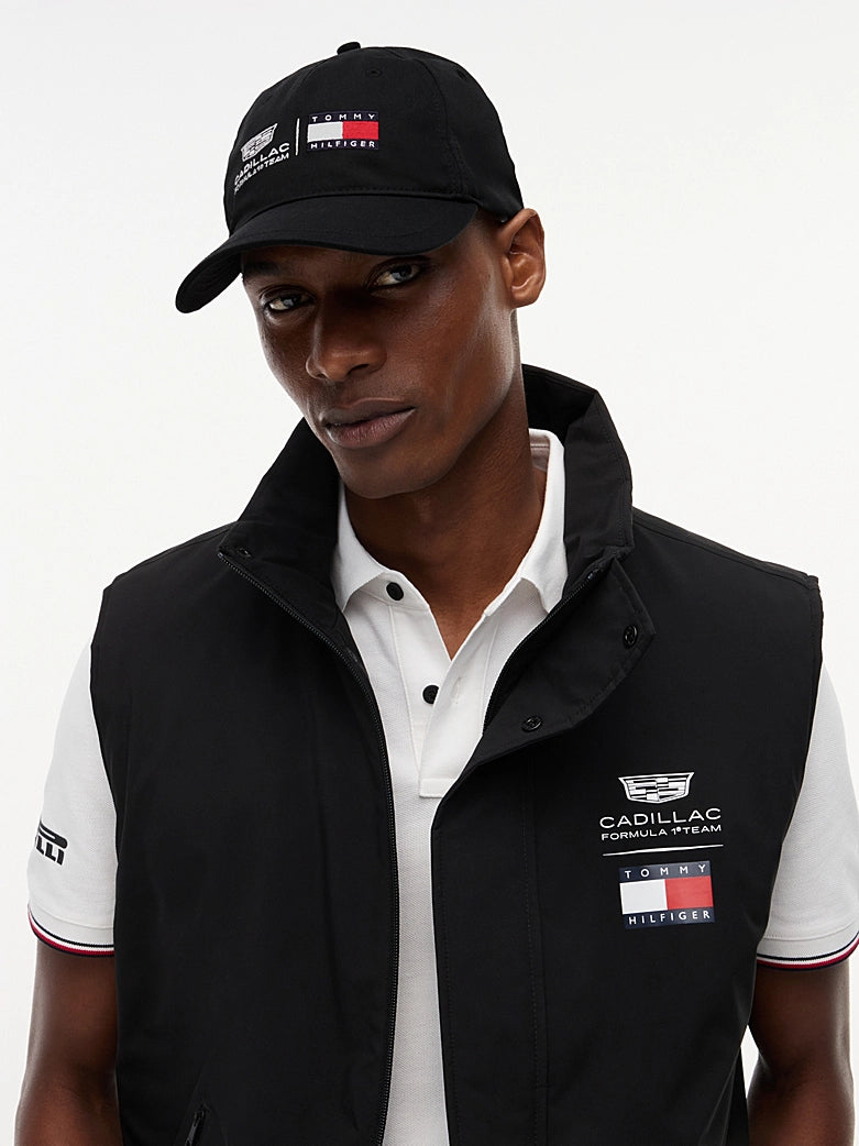 Gorra Oficial Tommy Hilfiger Logo Cadillac F1 2026 (Negra)